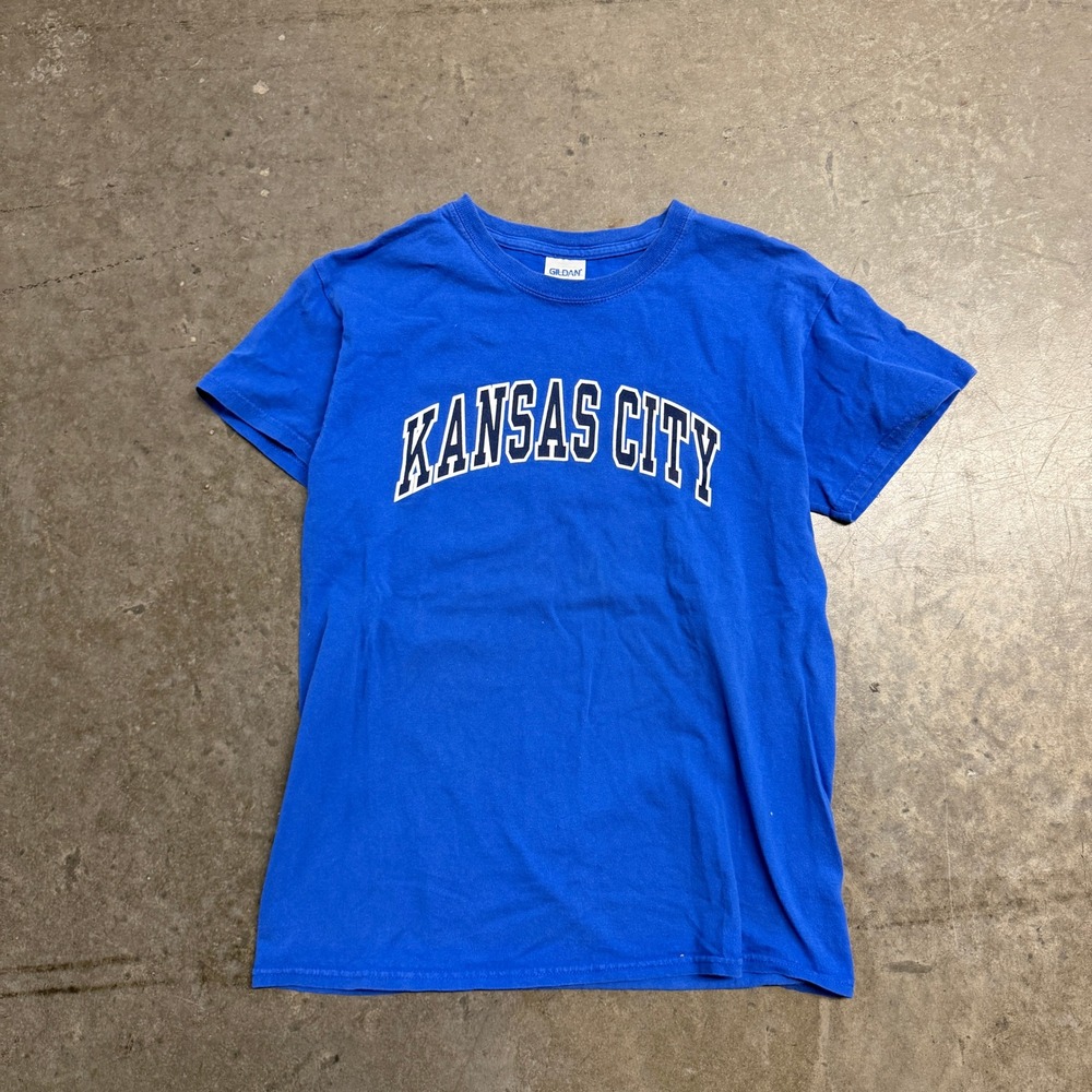 Gildan Kansas City Graphic T-Shirt Mens Small Blue Heavy Cotton Short Sleeve